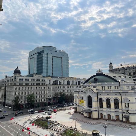 Amazing Opera View Lejlighed Kiev Eksteriør billede